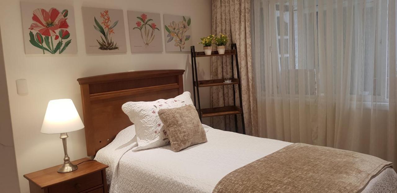 Hotel Puerta Del Lago Puerto Varas Kültér fotó