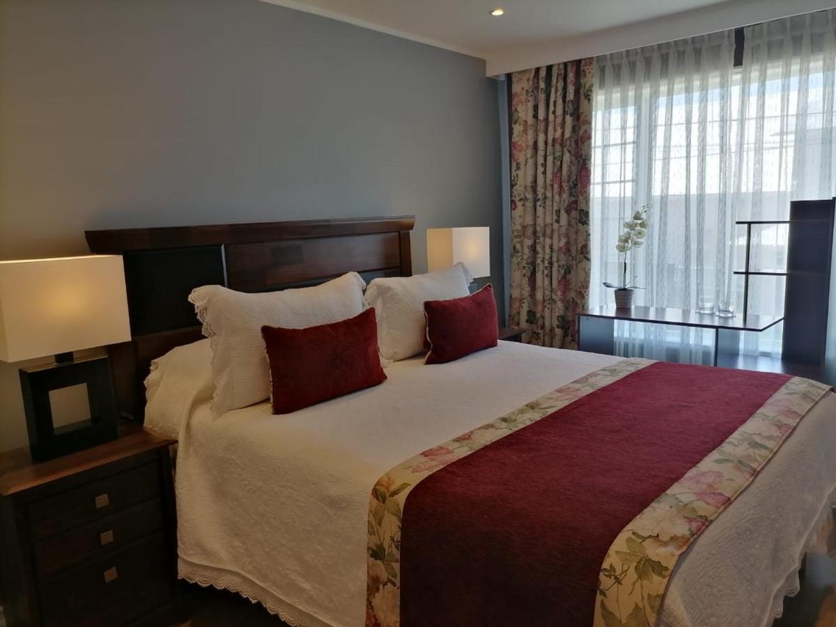 Hotel Puerta Del Lago Puerto Varas Kültér fotó