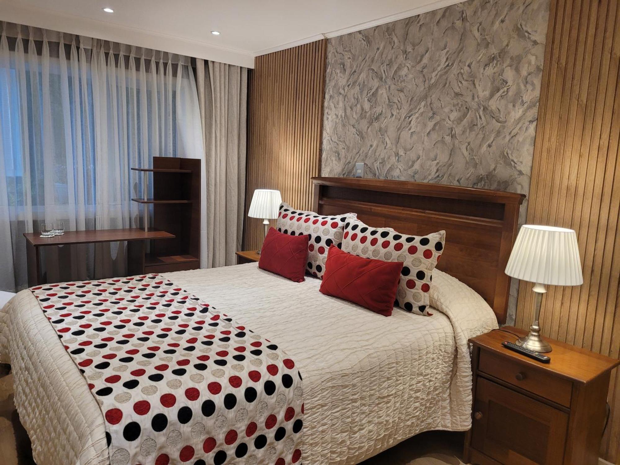 Hotel Puerta Del Lago Puerto Varas Kültér fotó