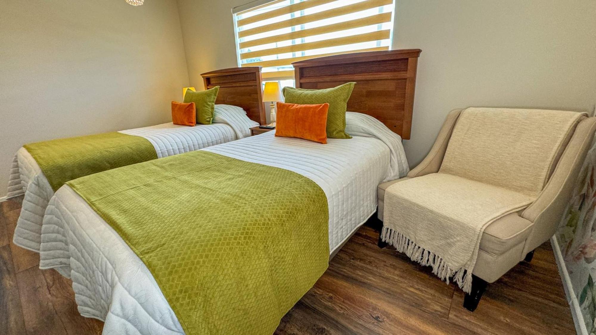 Hotel Puerta Del Lago Puerto Varas Kültér fotó