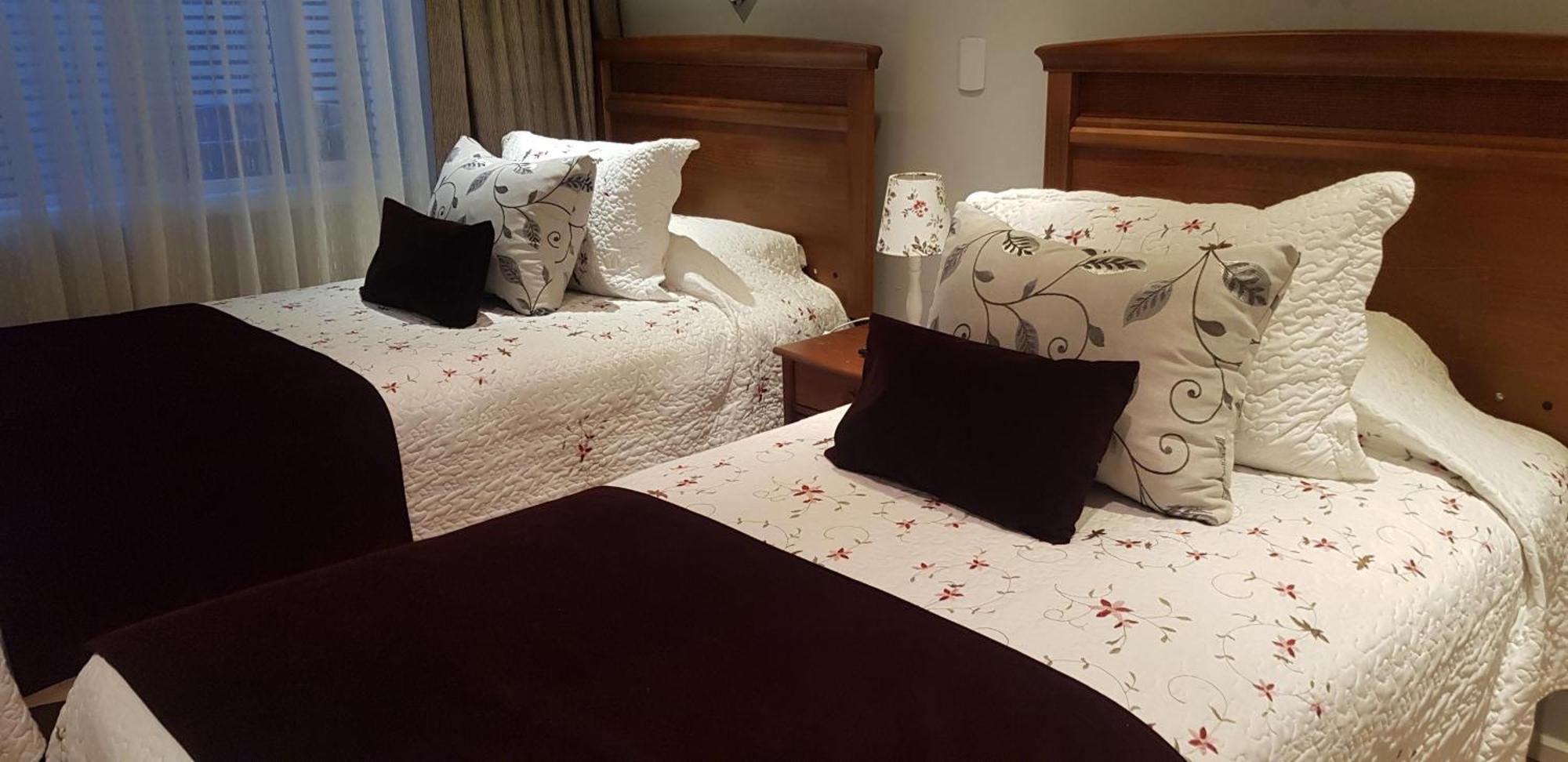 Hotel Puerta Del Lago Puerto Varas Kültér fotó
