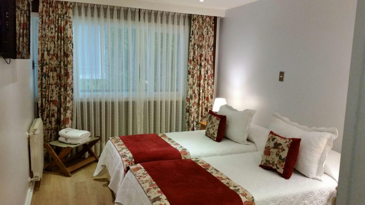 Hotel Puerta Del Lago Puerto Varas Kültér fotó