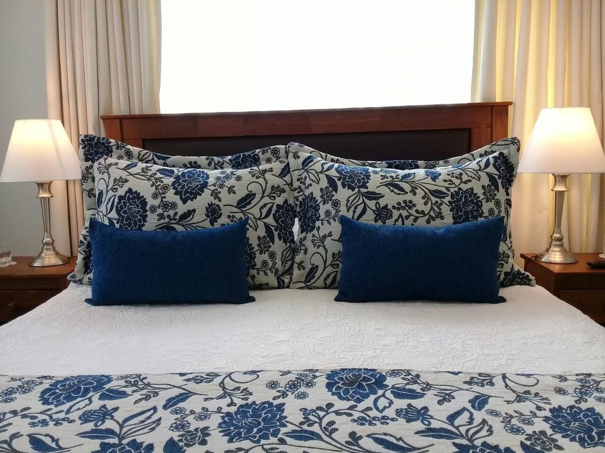Hotel Puerta Del Lago Puerto Varas Kültér fotó